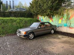 Grau Gebraucht 1990 Mercedes 190 Limousine | 7.500 €