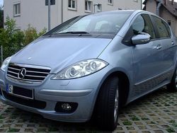 Blau metallic Gebraucht 2006 Mercedes A180 Avantgarde Limousine | 9.990 €