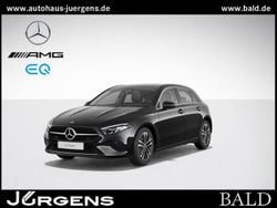 Schwarz kosmosschwarz metallic Gebraucht 2024 Mercedes A180 Progressive Limousine | 26.440 € (Guter Preis)