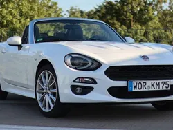 Weiß Gebraucht 2019 Fiat 124 Spider Lusso Cabrio | 16.700 € (Superpreis)
