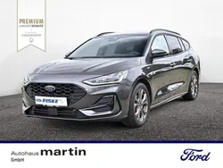 Magnetic grau Gebraucht 2022 Ford Focus ST-Line X Kombi | 21.660 € (Teuer)
