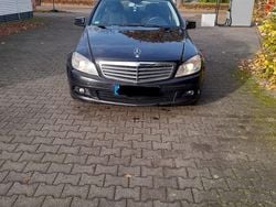 Schwarz Gebraucht 2010 Mercedes C220 Limousine | 6.000 € (Etwas zu teuer)