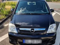 Schwarz Gebraucht 2006 Opel Meriva Van / Kleinbus | 1.100 €
