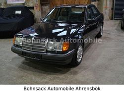199 blauschwarzmetallic Gebraucht 1990 Mercedes E260 Limousine | 11.800 €