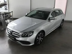 Silber , iridiumsilber metallic Gebraucht 2017 Mercedes E220 Avantgarde Limousine | 28.790 € (Fairer Preis)