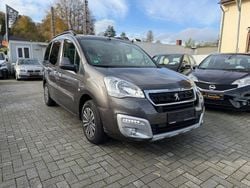 Grau Gebraucht 2017 Peugeot Partner Style Van | 9.199 € (Fairer Preis)