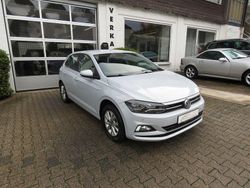 Silber Gebraucht 2018 VW Polo Highline Kleinwagen | 11.900 € (Fairer Preis)