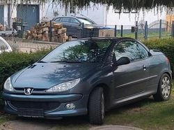 Grau Gebraucht 2006 Peugeot 206 CC Cabrio | 890 € (Fairer Preis)