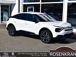 Polar weiß Gebraucht 2023 Citroën e-C4 Shine Limousine | 30.690 €