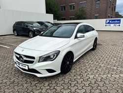 Weiß Gebraucht 2015 Mercedes CLA200 Shooting Brake Urban Kombi | 16.990 € (Etwas zu teuer)