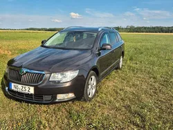 Braun Gebraucht 2010 Skoda Superb Elegance Kombi | 7.800 € (Teuer)