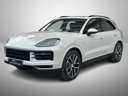 Grau Gebraucht 2024 Porsche Cayenne SUV | 98.500 € (Guter Preis)