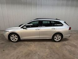 Silber Gebraucht 2021 VW Golf VIII Life Kombi | 15.972 € (Guter Preis)