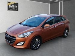 Gebraucht 2016 Hyundai i30 Premium Kombi | 11.290 € (Fairer Preis)