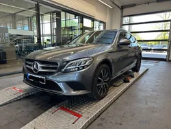 Grau Gebraucht 2019 Mercedes C220 Kombi | 22.900 € (Guter Preis)
