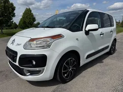 Weiß Gebraucht 2009 Citroën C3 Picasso Exclusive Van / Kleinbus | 3.300 € (Fairer Preis)