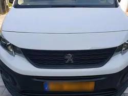 Weiß Gebraucht 2020 Peugeot Rifter Van / Kleinbus | 9.500 €