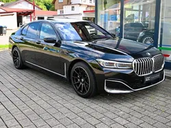 Saphirschwarz metallic Gebraucht 2022 BMW 730 Shadowline Limousine | 57.700 € (Fairer Preis)