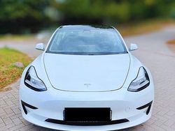 Weiß Gebraucht 2020 Tesla Model 3 Standard Range Plus Limousine | 19.800 €