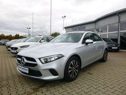 Silber Gebraucht 2022 Mercedes A180 Limousine | 21.400 € (Etwas zu teuer)