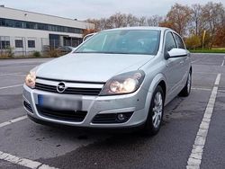 Grau Gebraucht 2005 Opel Astra Cabriolet Cabrio | 1.600 € (Guter Preis)