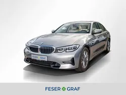 Grau Gebraucht 2020 BMW 320 Shadowline Limousine | 27.990 € (Guter Preis)