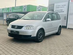 Silber Gebraucht 2004 VW Touran Trendline Van / Kleinbus | 2.500 € (Etwas zu teuer)