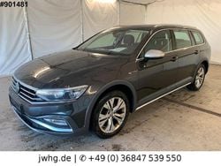 Mangangrau (metallic) Gebraucht 2022 VW Passat Alltrack Kombi | 22.850 € (Superpreis)