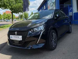 Lackierung schwarz perla Gebraucht 2021 Peugeot e-208 Allure Kleinwagen | 16.590 € (Fairer Preis)