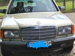 Grün Gebraucht 1982 Mercedes 380 SE Limousine | 7.999 €