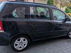 Schwarz Gebraucht 2013 Opel Zafira Family Van | 8.200 €