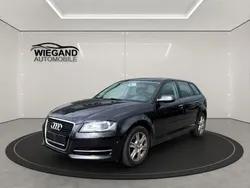 Grau Gebraucht 2011 Audi A3 Attraction Limousine | 11.890 €