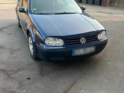 Blau Gebraucht 2003 VW Golf IV Limousine | 2.000 € (Fairer Preis)