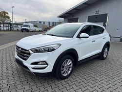 Weiß Gebraucht 2016 Hyundai Tucson Trend SUV | 8.990 € (Guter Preis)