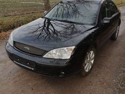 Schwarz Gebraucht 2002 Ford Mondeo Ghia Limousine | 1.950 € (Fairer Preis)