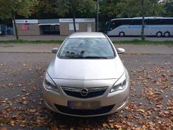 Silber Gebraucht 2011 Opel Astra Eco Kombi | 1.750 € (Guter Preis)