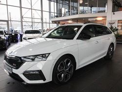 Bila moon/moon white Gebraucht 2022 Skoda Octavia RS Kombi | 27.999 € (Fairer Preis)