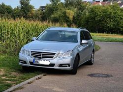 Grau Gebraucht 2010 Mercedes E250 Avantgarde Kombi | 6.500 € (Superpreis)