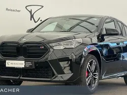 Saphirschwarz Gebraucht 2024 BMW X2 Luxury Line SUV | 51.349 €
