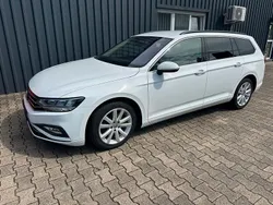 Weiß Gebraucht 2020 VW Passat Business Kombi | 14.499 € (Fairer Preis)