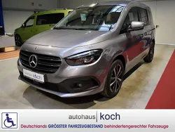 Chromitgrau Gebraucht 2024 Mercedes 180 Limousine | 56.980 €