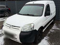 Weiß Gebraucht 2006 Citroën Berlingo Van / Kleinbus | 1.750 € (Etwas zu teuer)