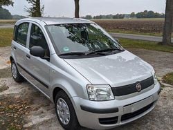 Silber Gebraucht 2012 Fiat Panda Kleinwagen | 2.900 € (Superpreis)