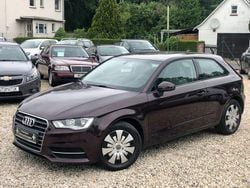 Rot Gebraucht 2014 Audi A3 Attraction Limousine | 9.990 € (Guter Preis)