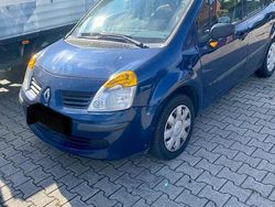 Blau Gebraucht 2006 Renault Modus Van / Kleinbus | 1.600 € (Etwas zu teuer)
