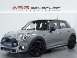 Grau Gebraucht 2018 Mini John Cooper Works Clubman Kombi | 21.800 € (Teuer)