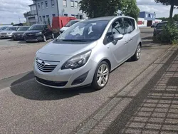 Silber Gebraucht 2010 Opel Meriva Innovation Van / Kleinbus | 3.450 € (Superpreis)
