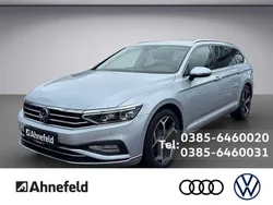 Scale silver Gebraucht 2024 VW Passat Elegance Kombi | 33.888 € (Teuer)