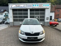 Weiß Gebraucht 2015 Skoda Fabia Ambition Kombi | 4.499 € (Fairer Preis)