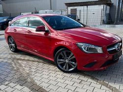Rot Gebraucht 2016 Mercedes CLA200 Shooting Brake Kombi | 13.950 € (Superpreis)